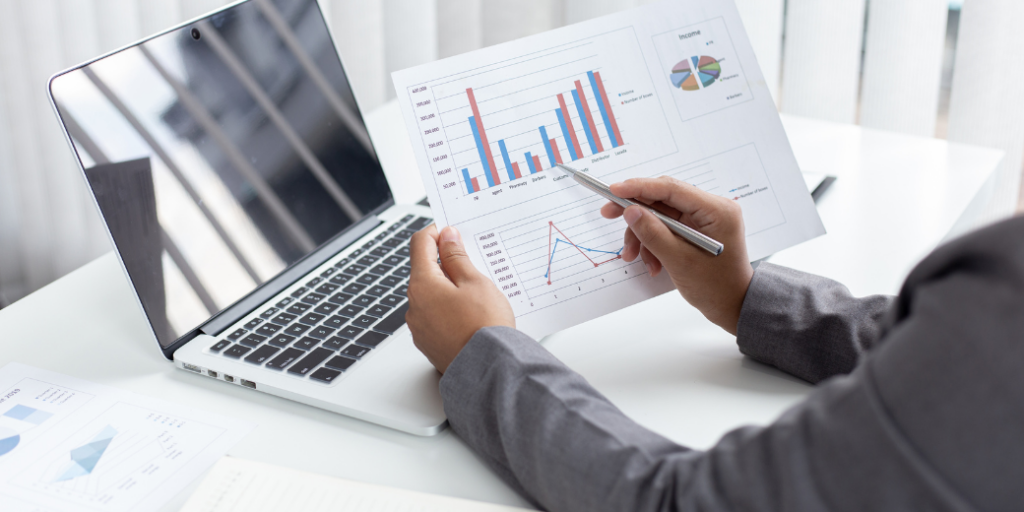 Image of conducting valuation with benchmarking